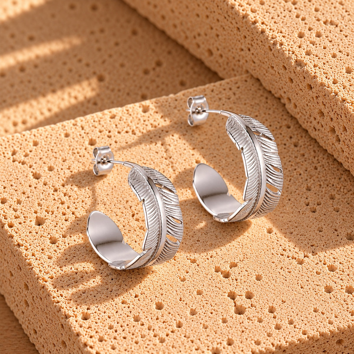 Wolff Jewelry Leafy Hoops Øreringe Sølvfarvet