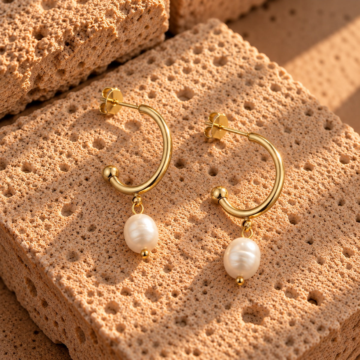 Wolff Jewelry Pearly Hoops Øreringe 18 karat guldbelagt