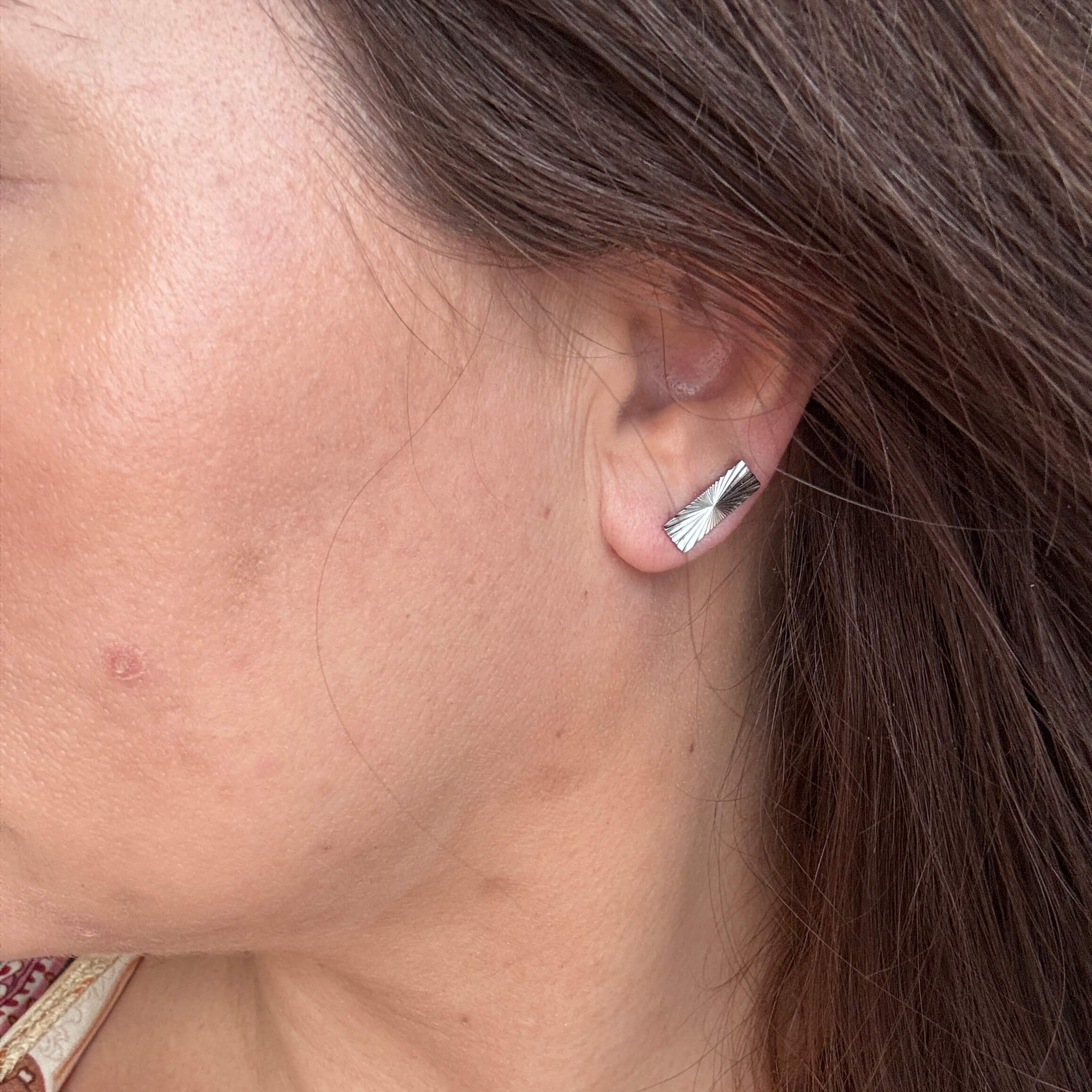 Wolff Jewelry Sunny Square Earstud Øreringe Sølvfarvet