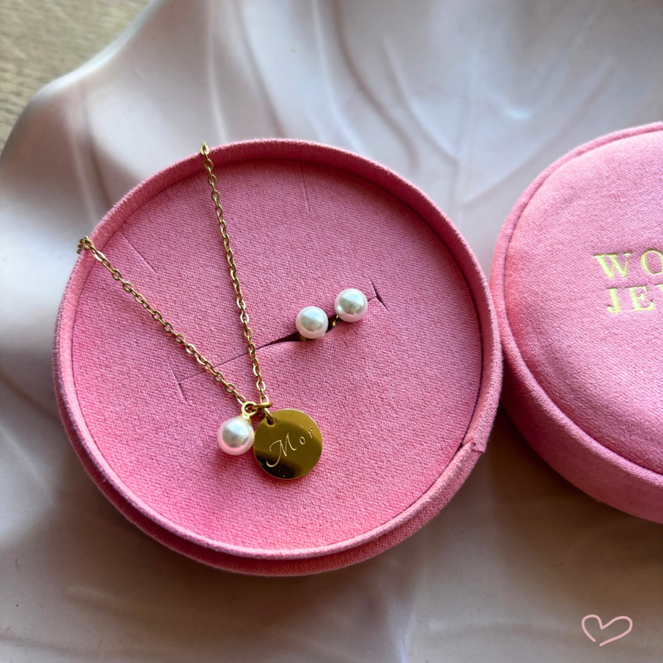 MOR necklace + Pretty Pearl Earring