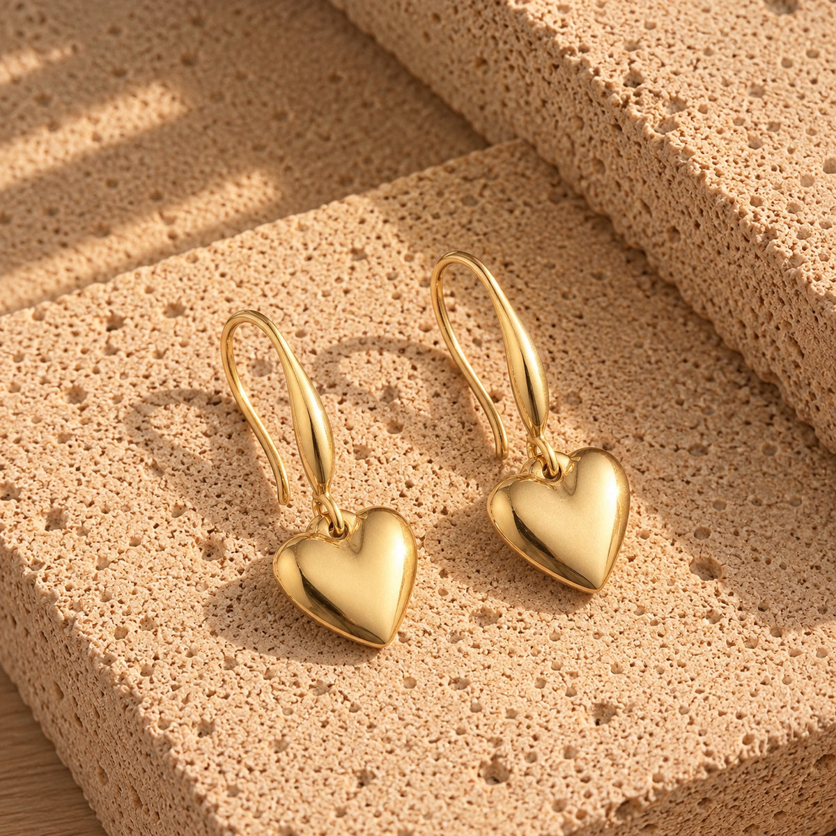 Wolff Jewelry Love Heart Hoops Øreringe 18 karat guldbelagt