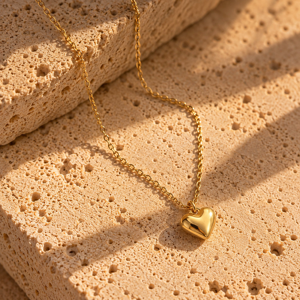Wolff Jewelry Love Heart Necklace 40cm Halskæder 18 karat guldbelagt