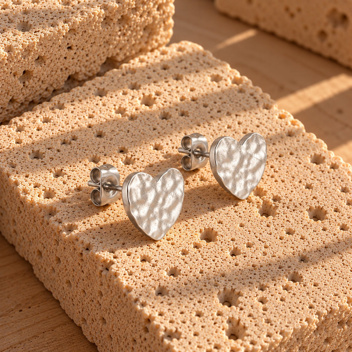 Wolff Jewelry Rustic Heart Earstud Øreringe Sølvfarvet