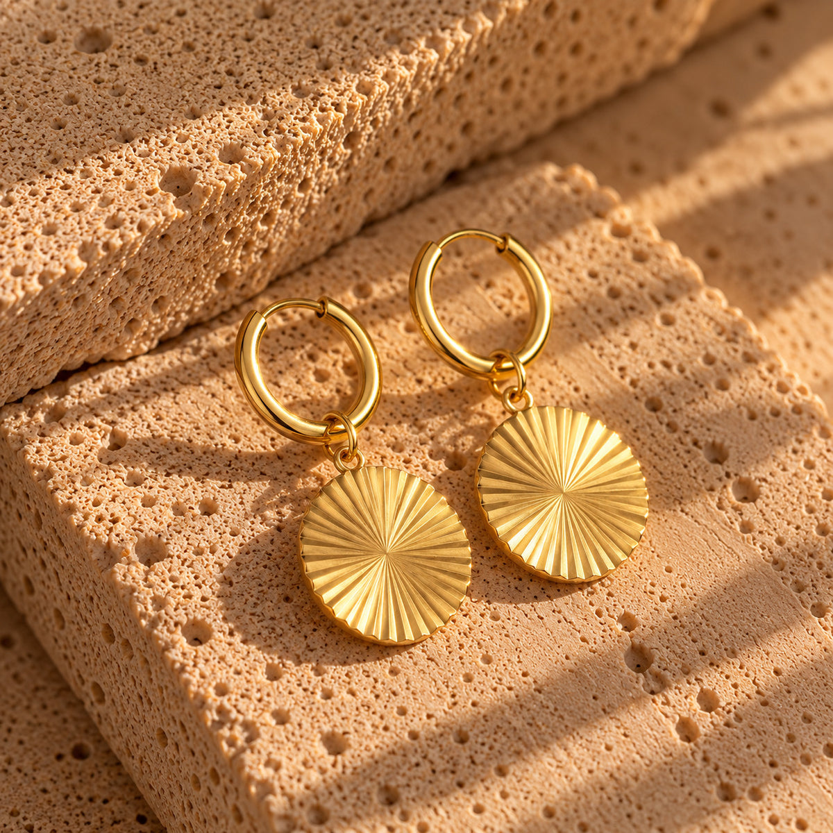 Wolff Jewelry Sunny Hoops Øreringe 18 karat guldbelagt