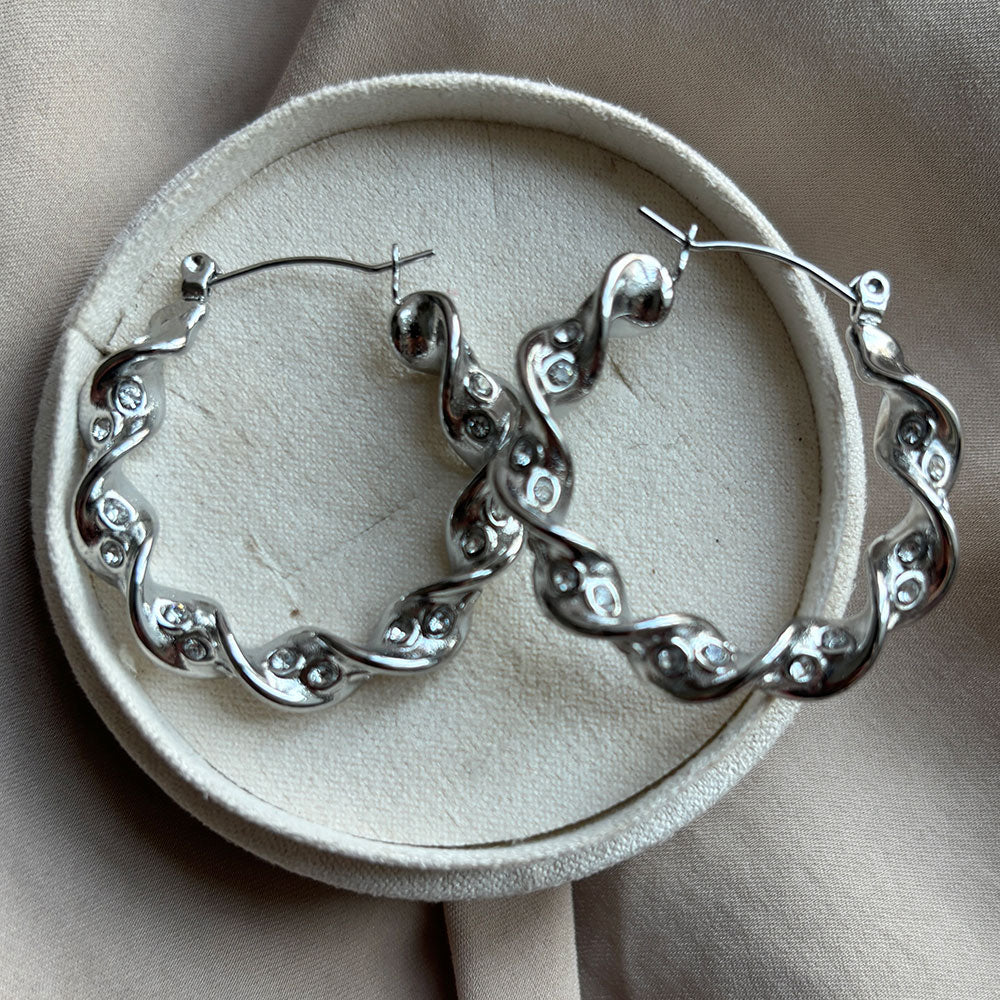 Wolff Jewelry Wavy Shine Hoops  Sølvfarvet